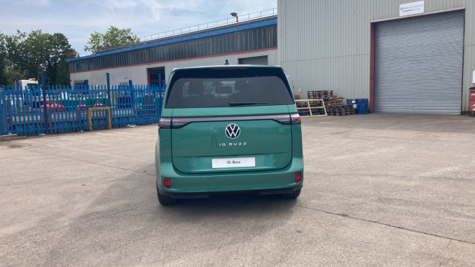 Volkswagen ID. Buzz 210kW Style Pro 86kWh 5dr LWB Auto [7St/Design+] Electric Estate - Image 8